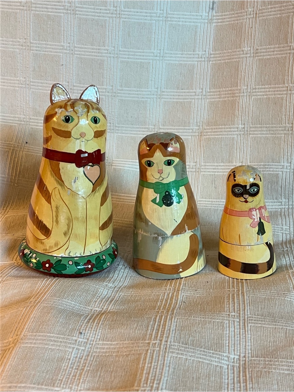 🐱 Vintage Hand-Painted Wooden Cat Family Nesting Dolls (Set of 5) 🐱 - Picture 4 of 7
